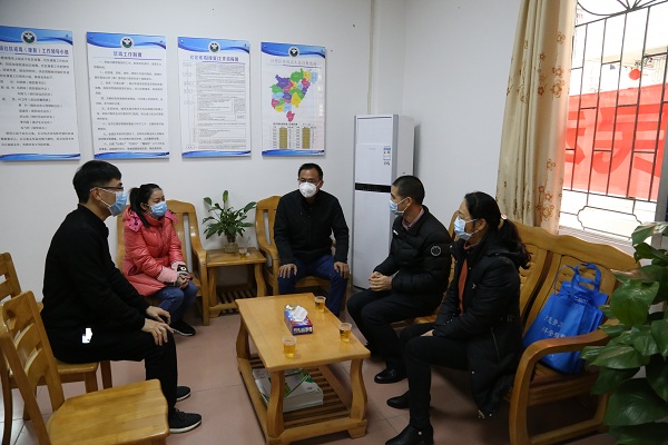 縣法院、縣人大法工委到桂圩鎮(zhèn)了解疫情防控、禁毒工作1.jpg
