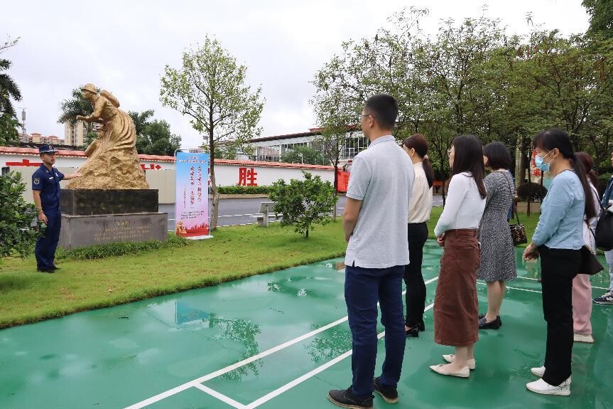 新聞草稿-【培育和踐行社會主義核心價(jià)值觀】郁南縣開展愛崗敬業(yè)擔(dān)使命   致敬最美“火焰藍(lán)”——消防科普體驗(yàn)活動(dòng).wps_3