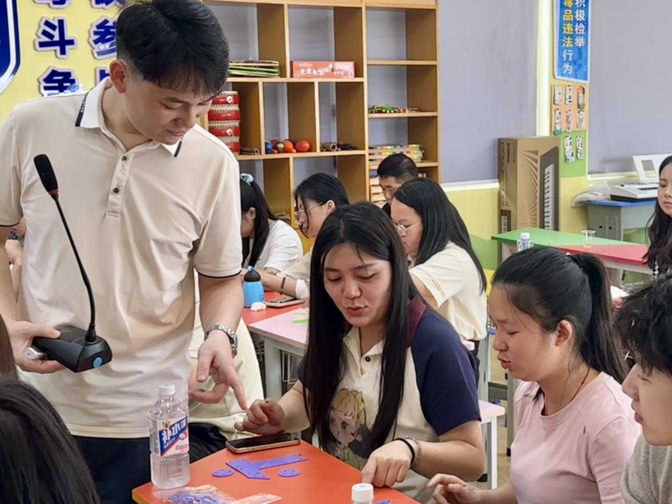 七巧啟智，共促科技教育——云浮市第五屆青少年科技七巧板創(chuàng)意制作競賽教師培訓(xùn)班（郁南站）在都城鎮(zhèn)錦江小學(xué)舉辦5.png
